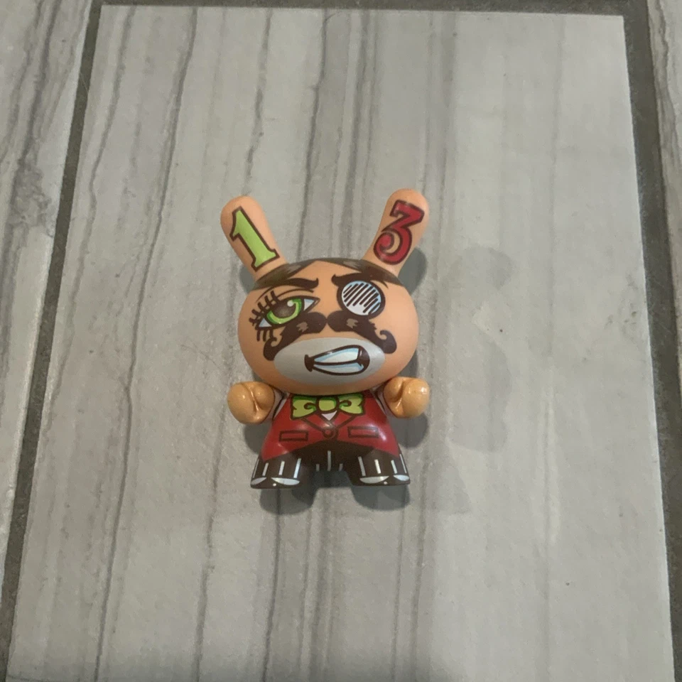 KIDROBOT 2006 MOTOCICLETA MICHAEL SERIE LA 3" DUNNY COLECCIONABLE Foto 2 de 3