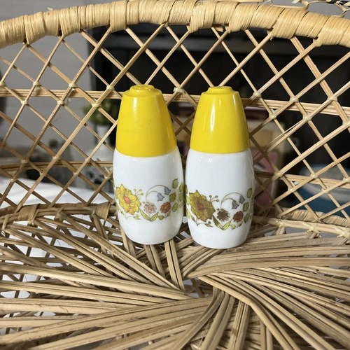 Vintage Gemco Milk Glass Salt & Pepper Shakers With Floral Design