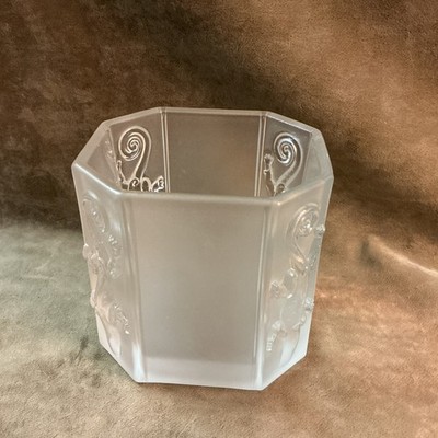 Vintage satin glass octagon shaped vase salamander animal design