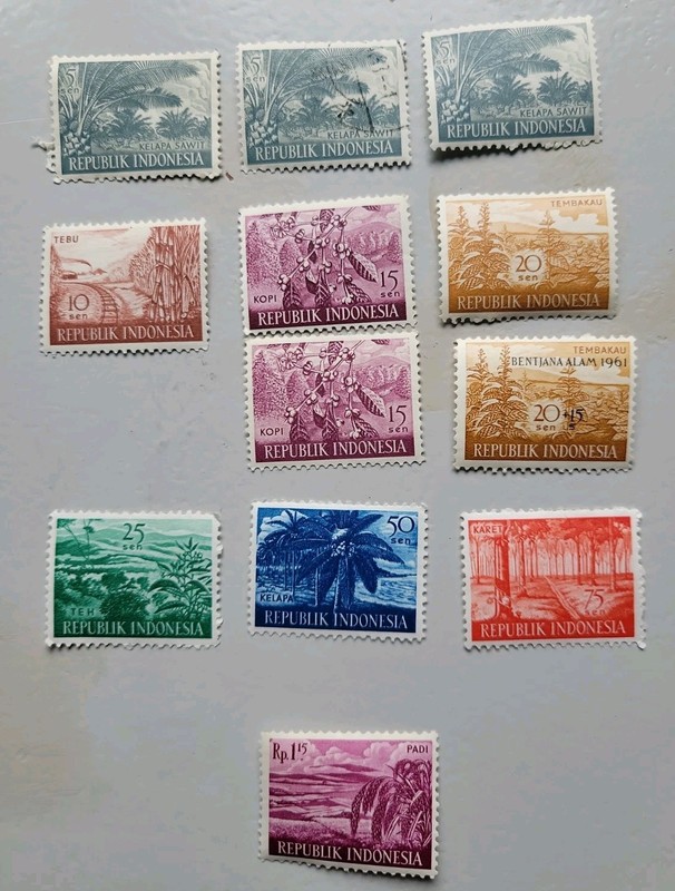 12 Indonesia Stamps. MNH. 1960. SCOTT 494-501 Set. One Overstamp Not In SCOTT.