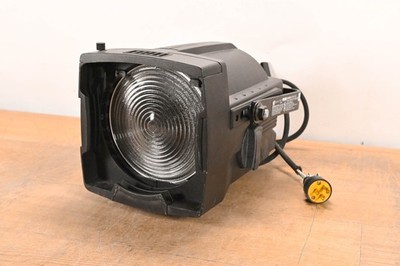ETC Source Four Fresnel 750W Stage Light Fixture CG01W9R