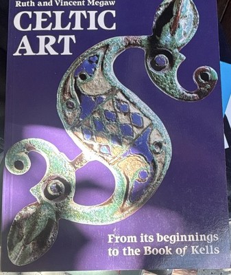 Thames and Hudson Celtic Art Ruth & Vincent Megaw Hardcover Illustrated ISBN