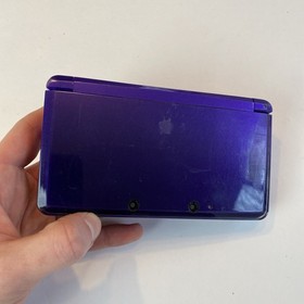 Nintendo 3DS Handheld Video Game Console Purple CTR-001 (USA) W Charger