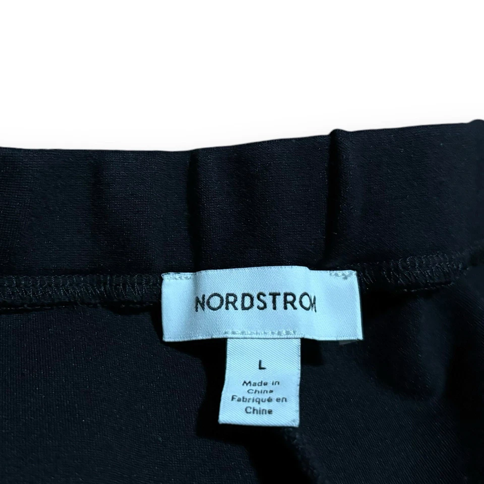 NORDSTROM Women's Stretch Waist Pull On Pants Cropped Black Size Large 31 x 22.5 - Image 4 of 4