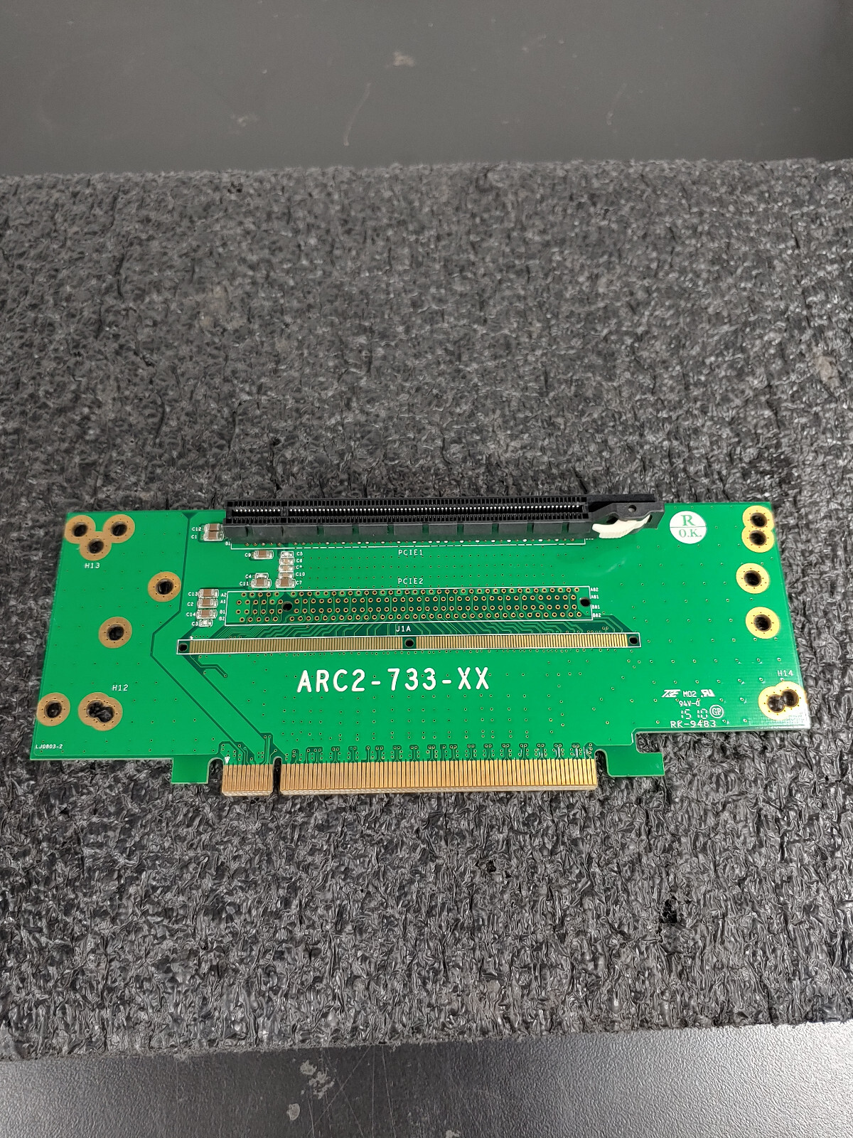 AMERIRACK AMERI-RACK ARC2-733-XX ARC2-733 Series PCIEXLINK-X8 Riser ...