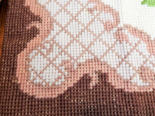 Vintage Hand Crafted Cottage Chic Rose Needlepoint Wall-Hanging Topper Mat 32x20 - Picture 5 of 6