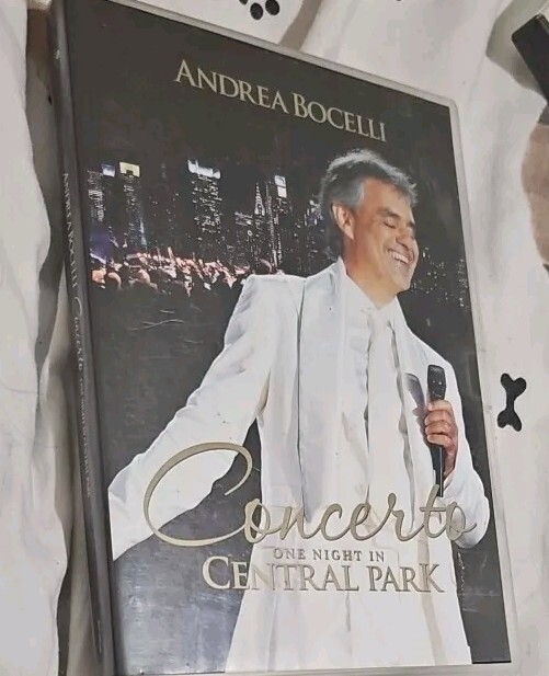 Foto 1 di 3