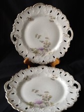 2 x antike Porzellan Durchbruch Blumen Golddekor Wandteller Schale Teller 25,5 Ø