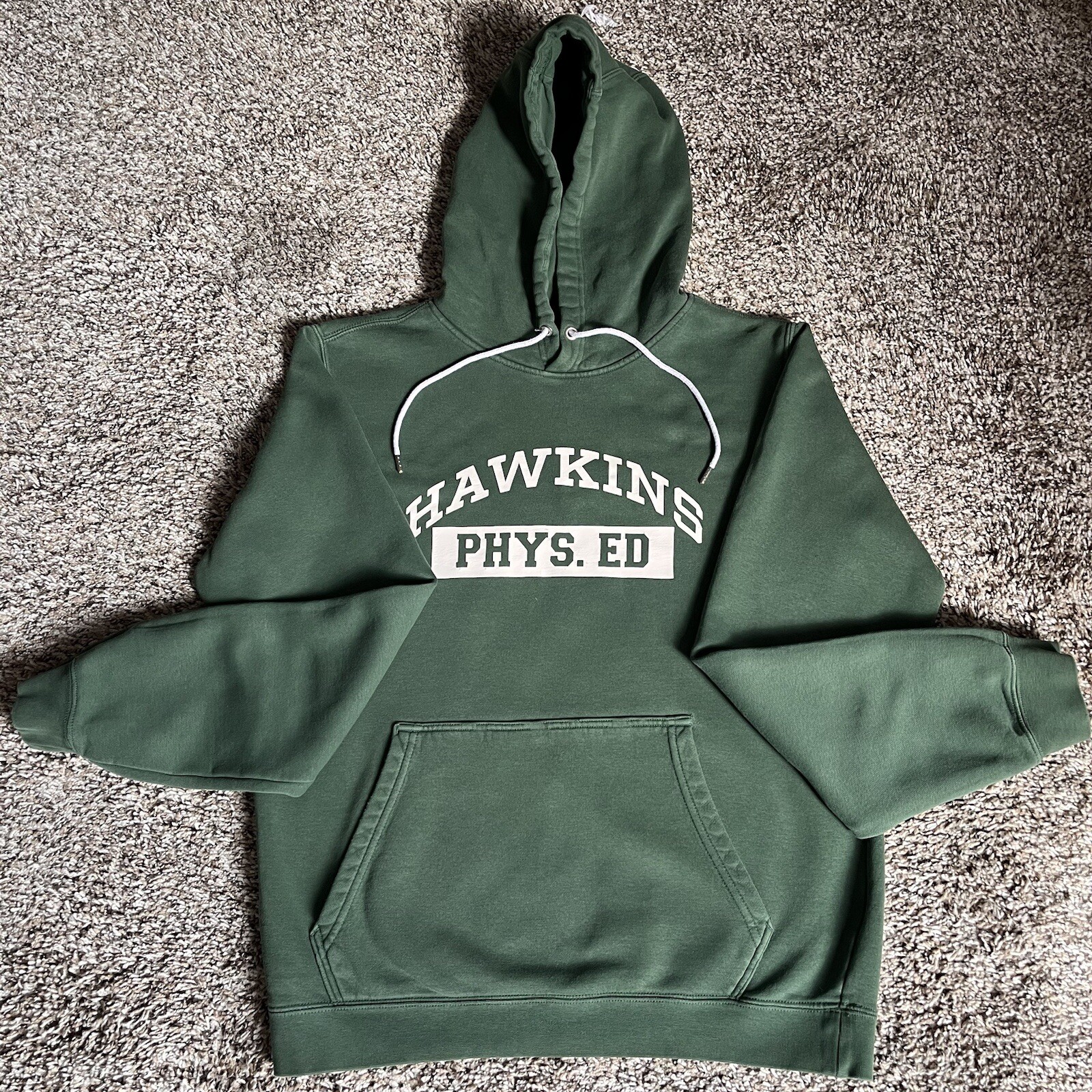 Nike Stranger Things Hawkins Phys Ed Hoodie Mens Small Green