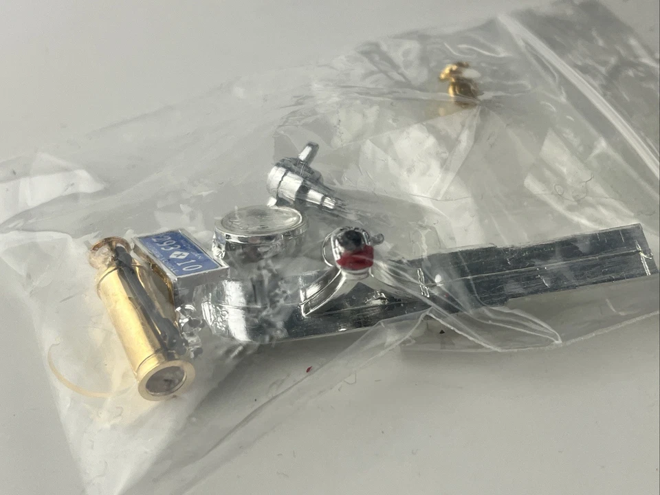 1:18 Signature Models 1934 Duesenberg black/ green (beschädigt mit Teilen) - Bild 2 von 4