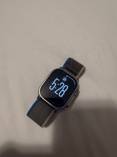 Apple Watch Ultra (Wifi) avec bracelets supplémentaires - Photo 2 sur 8