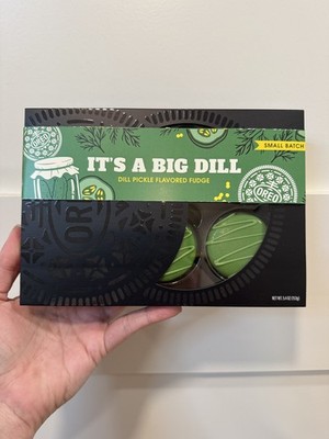 OREO  DILL PICKLE FLAVORED FUDGE COOKIES  