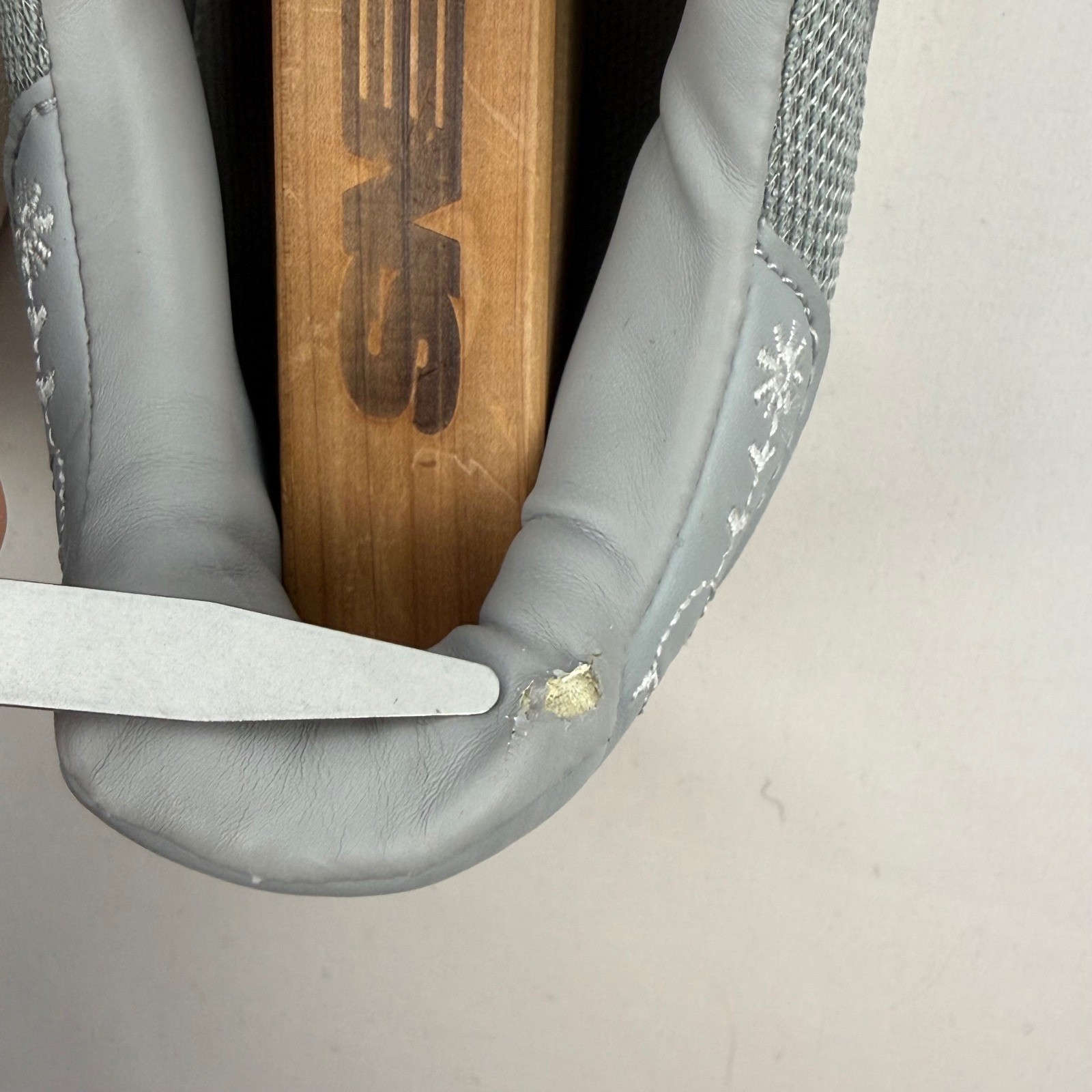 Adidas Munchen Prost Oktoberfest Grey Navy Red Sneakers Men Size 10 BY9805 thumbnail 15