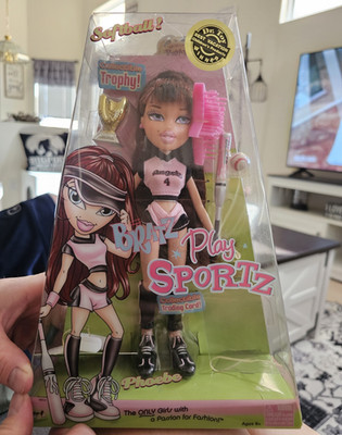 Vintage 2006 Bratz Play Sportz Phoebe Softball Fashion Doll