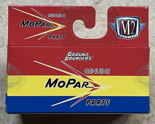 M2 Machines 1958 Plymouth Fury Ground Pounders R25 1:64 - Picture 2 of 2