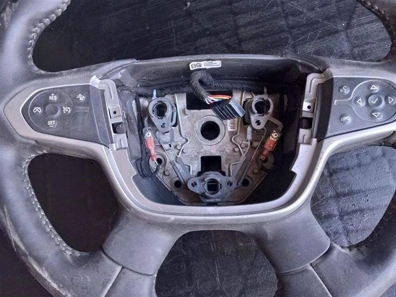 Volante Chevrolet Colorado 2018 2020 2021 2022 pantalla de 7" Foto 4 de 4