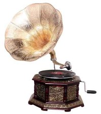Antique style gramophone complete with horn decorative wooden base (i2)