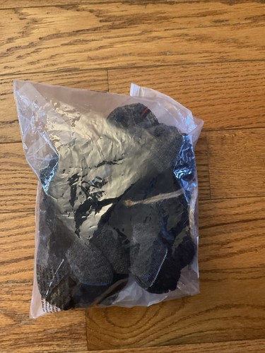 Fruit of the Loom Boy's Lightweight No Show Socks 10 Pack Black Opened Package - Picture 4 of 23