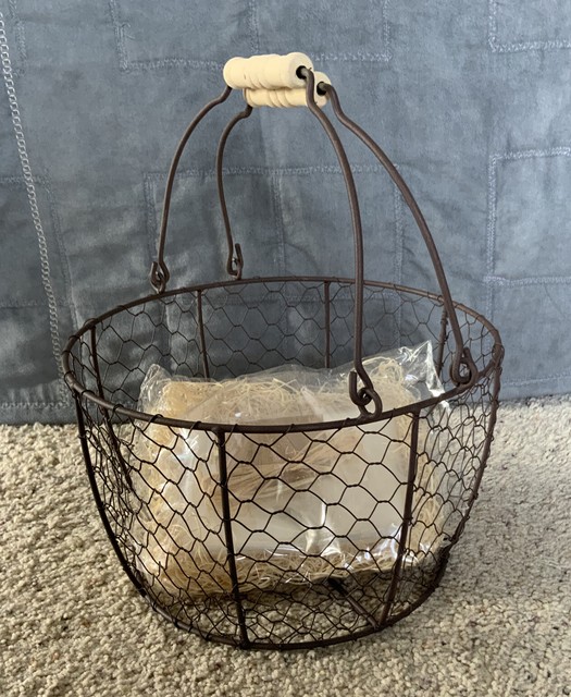 Chicken Wire Basket Primitive Rustic Country Farmhouse With Filler Tag