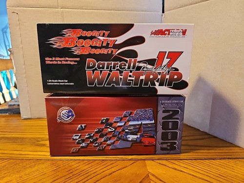 Darrell Waltrip #17 Boogity Autographed 2003 Chevrolet Monte Carlo 1:24 - Picture 16 of 17
