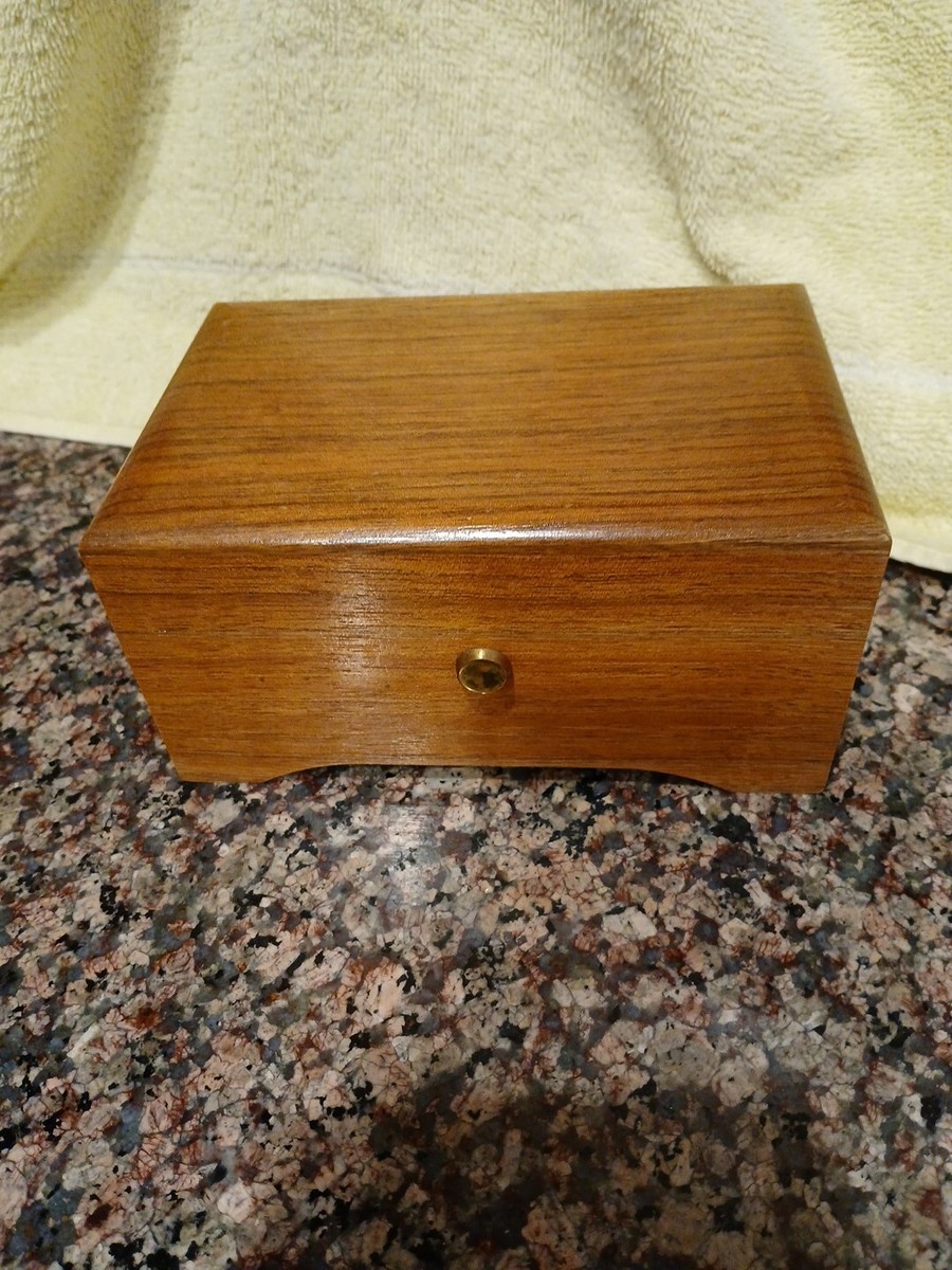 Reuge Sainte Croix Music Box - CH 2/36 Switzerland | eBay