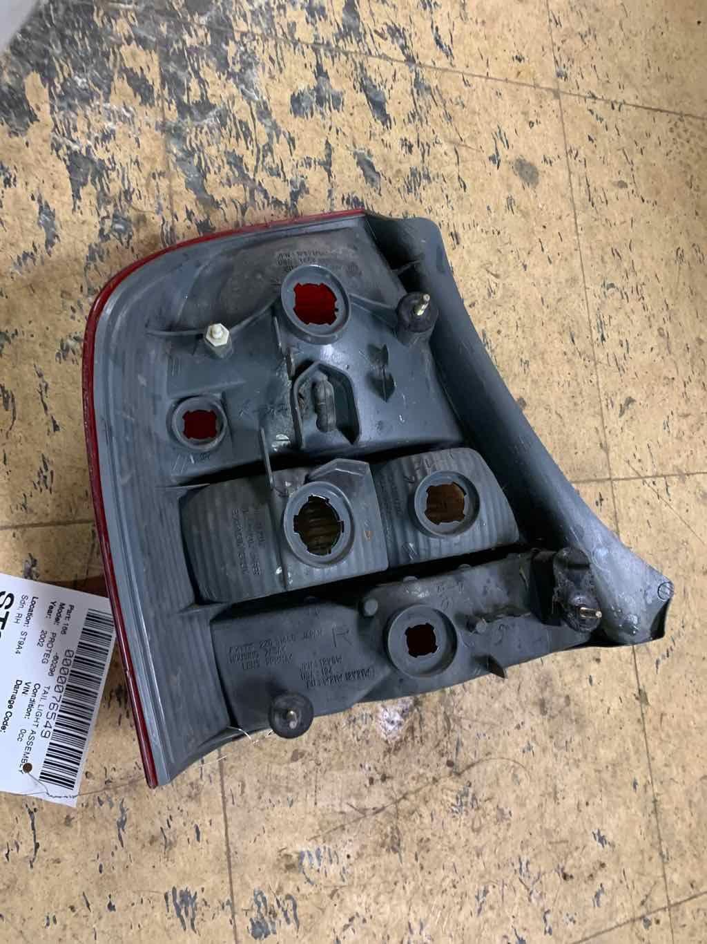 OEM PASSENGER SIDE Tail Light Assembly MAZDA PROTEGE SEDAN Right 99 00