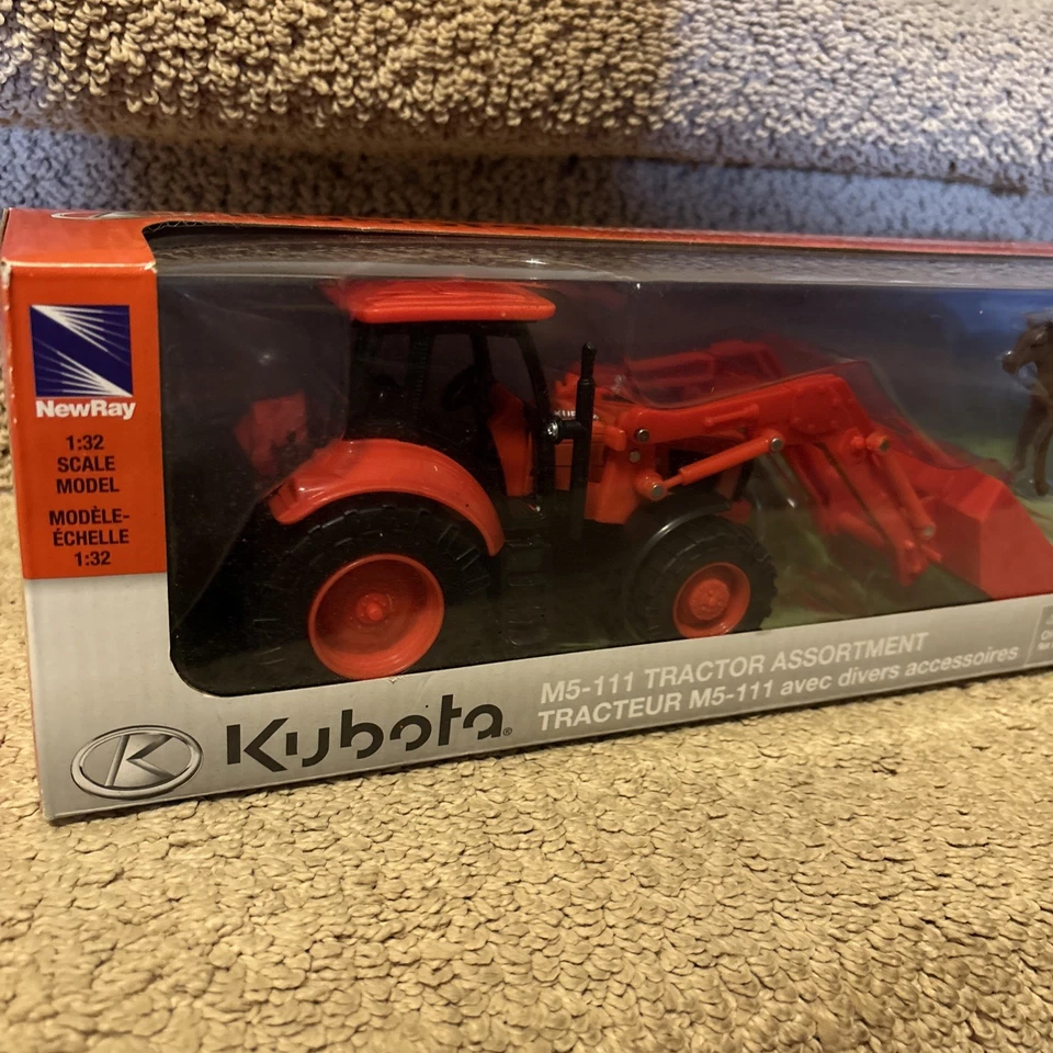 Kubota M5-111 Toy Tractor Assortment 1:32 Scale New In Box - Image 2 of 4