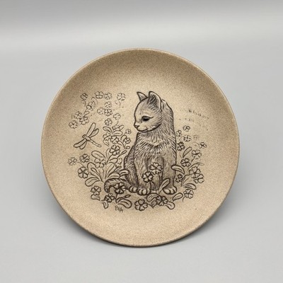 Poole Pottery England Embossed Kitty Cat Flower Garden 5 1/8'' Stoneware Plate
