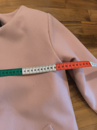 zart rosafarbene Wolljacke, offen - Bild 9 von 13