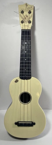 MACCAFERRI ISLANDER UKULELE UKE UKELELE 1950'S STYRON VINTAGE PLASTIC RARE COLOR