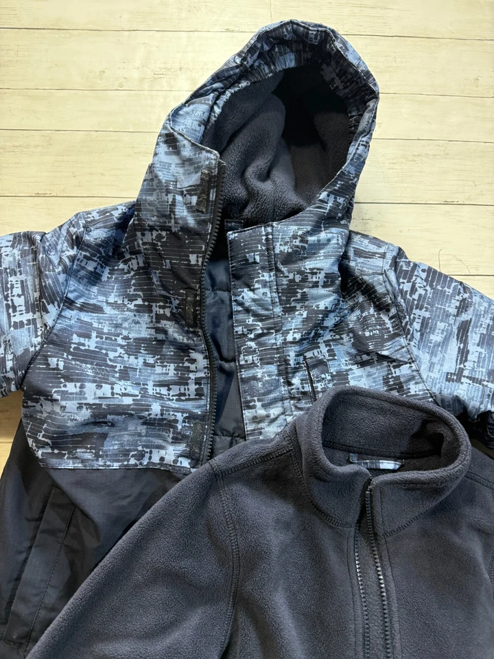 The Children’s Place Boy's Black Gray Puffer Winter Jacket Coat 2 Piece Size S/P - Image 4 of 4