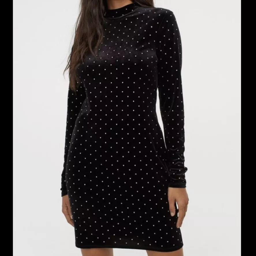 H&M BLACK LONG SLEEVE VELVET SHORT DRESS STUDS VELOUR Stand-up