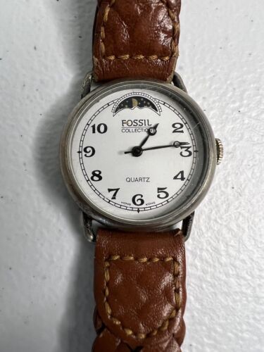 Men's Fossil Collection Moon Phase Hong Kong Vintage Quartz Watch Rare - Picture 1 of 6