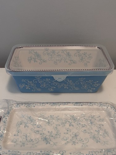 Temptations by Tara Blue Floral Lace 1qt Loaf Dish with Lid Baking Tray New - Picture 8 of 14