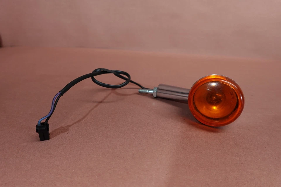 2005-2006 Harley Sportster XL883L XL 883 Rear Right Turn Signal - Image 4 of 4