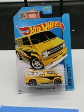 Hot Wheels ‘77 Custom Dodge Van W/ Moon eyes Tampos