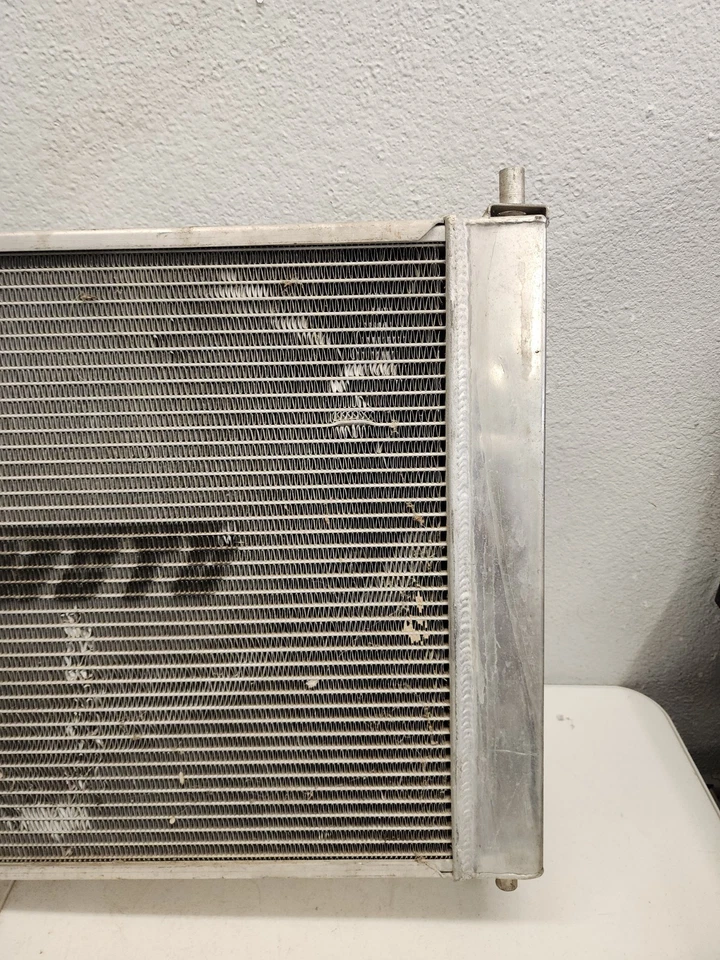 El motor del ventilador de refrigeración del motor se adapta a: conjunto de ventilador Ford Mustang 2000 8 cilindros con MishiMoto Foto 2 de 4