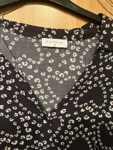ladies size 16 black floral heart design shirt blouse top papaya - Bild 3 von 4