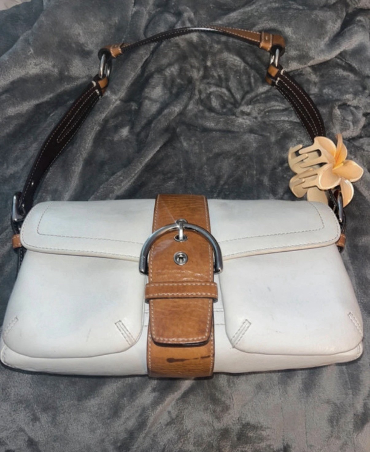 バッグ COACH shoulder bag white soho leather Coach Large White Leather Soho with Buckle Shoulder B… - Gem