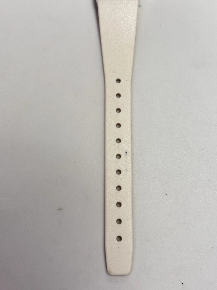 Reloj Deportivo Armitron Awatch, Colores Blanco/Rojo Genuino Raro Estilo Vintage Foto 3 de 4