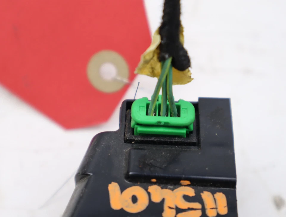 Serrure hayon occasion PEUGEOT 207 Phase 1 - 1.6 HDI 16v 90ch - - Imagen 3 de 4