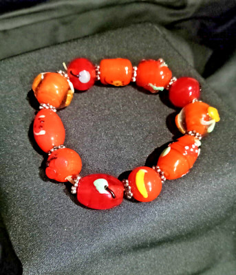 SUPERB STRETCHY GLASS BEADS ENHANCE THIS NORDSTROM BOUGHT UPSCALE BRACELET