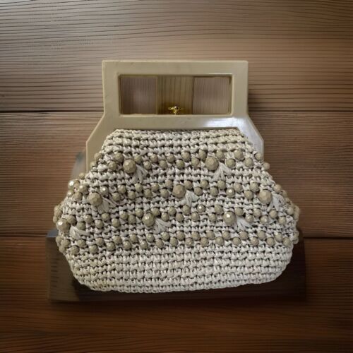 Cartera con patas de paja y marco de bloqueo de bucle de plástico con cuentas beige blanco de colección hecha en Italia - Imagen 2 de 24