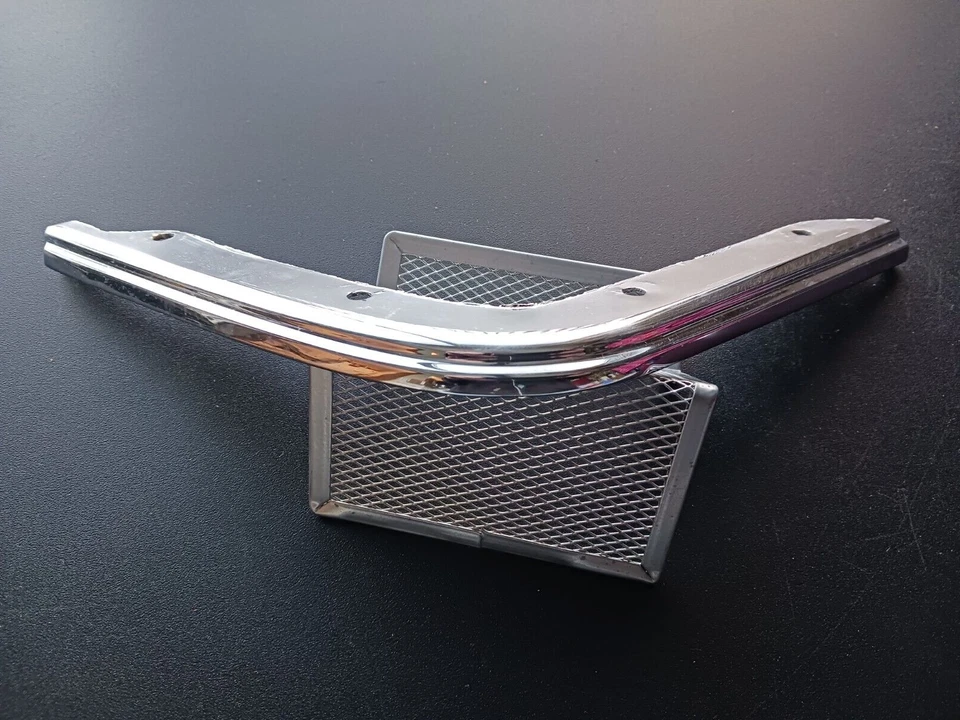 1976-1979 Cadillac SeVille moldura de acabamento de para-lama dianteiro esquerdo e direito fabricante de equipamento original - Imagem 3 de 4