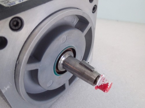 WARRANTY KOLLMORGEN GOLDLINE XT AC SERVO MOTOR MT502B1-F3B1 - Picture 6 of 7