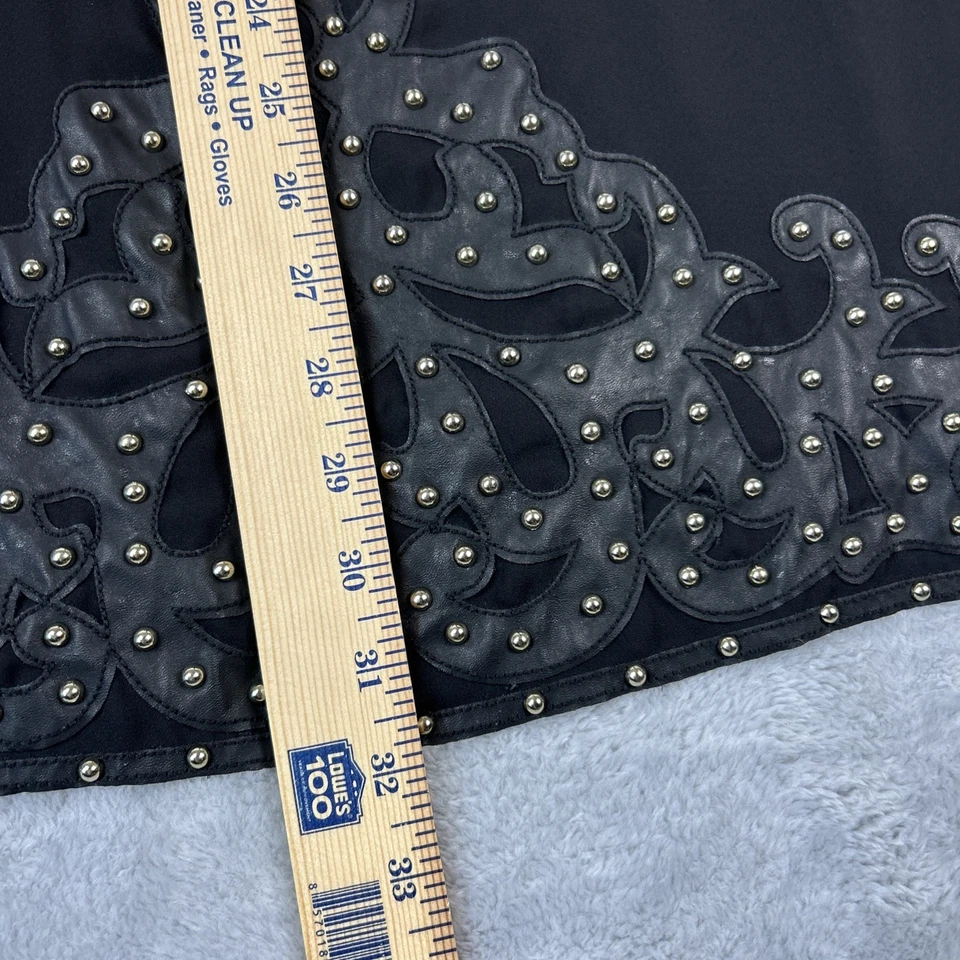 Mini Vestido Túnica Marciano Mediano Tachonado Imitación Cuero Borde Negro Manga Campana Foto 4 de 4