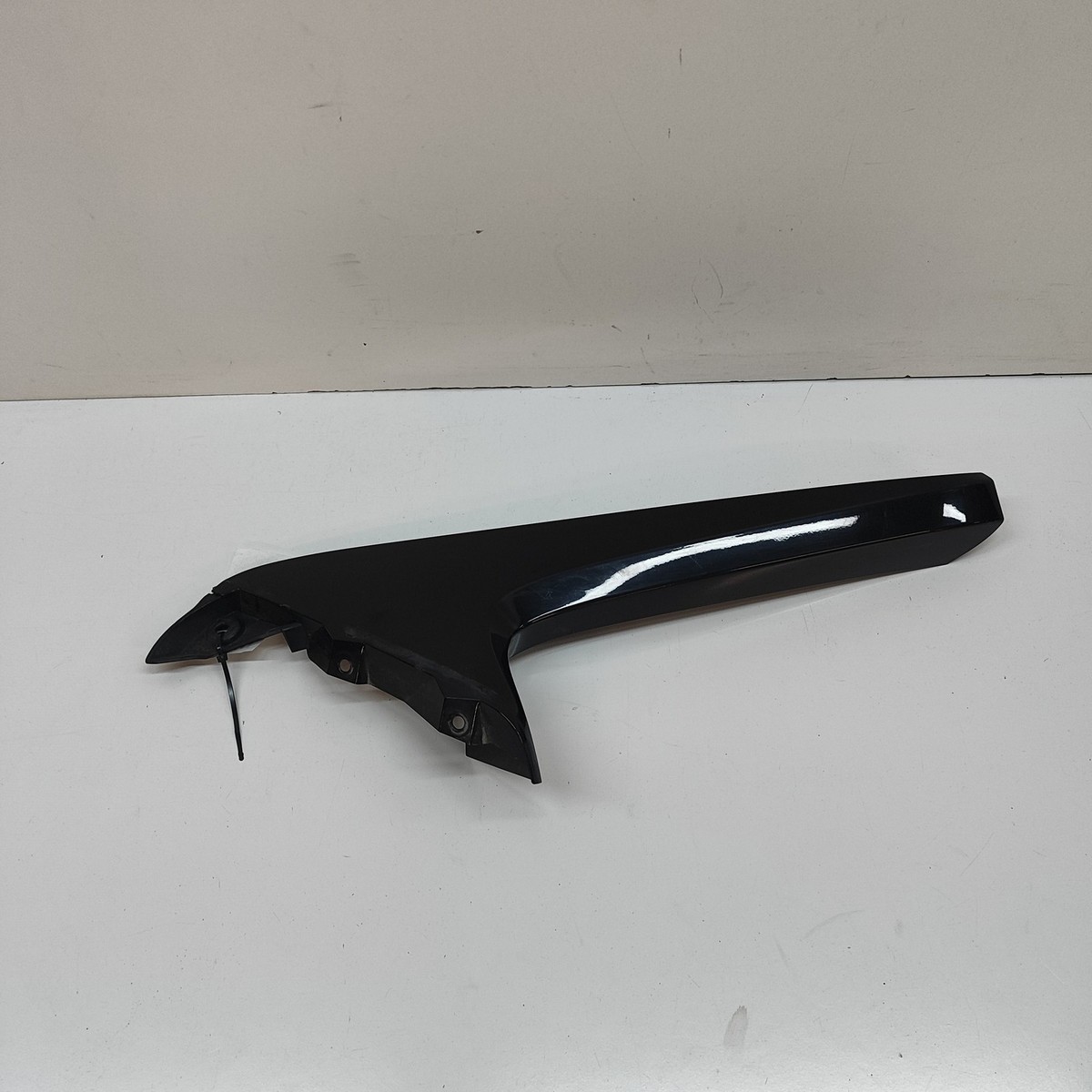 TOYOTA RAV 4 MK5 A5, H5 Tailgate Bootlid Right Trim 76087-42050