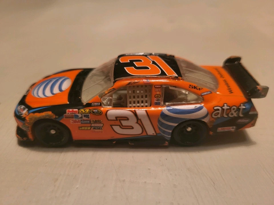 2008 Jeff Burton #31 AT&T COT 1:64 Diecast / NASCAR. - Image 2 of 4