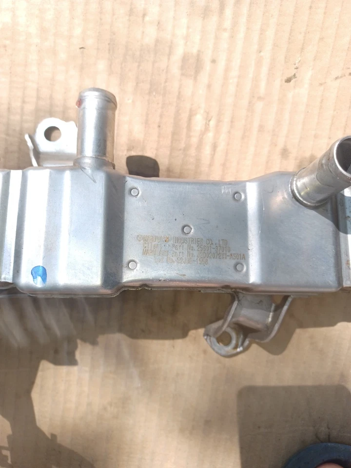 Conjunto de válvulas EGR 2010 Toyota Prius Foto 4 de 4