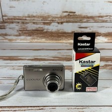 Nikon COOLPIX Compact Digital Camera Silver with LCD Screen & 3x Zoom S700